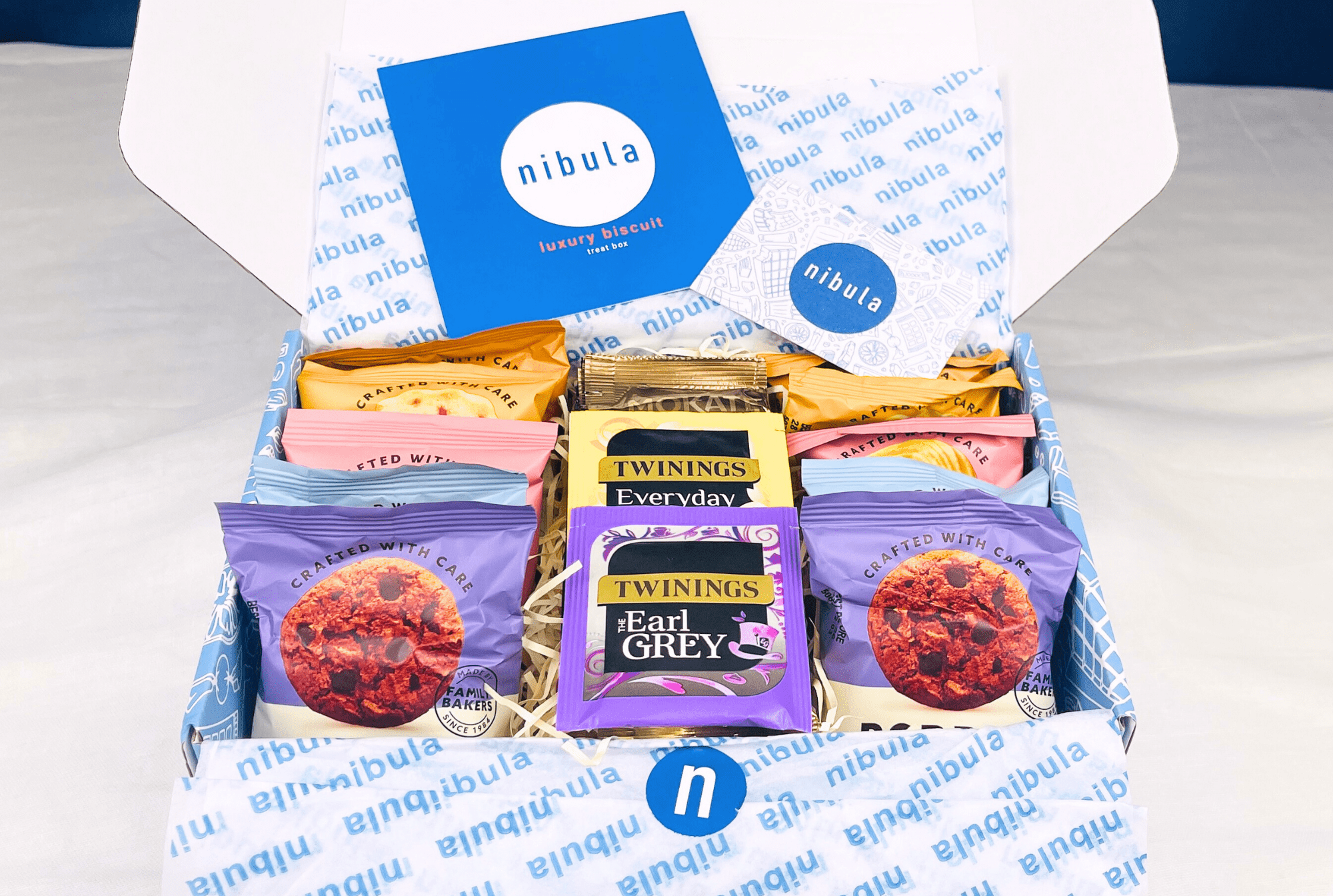 Borders Biscuit Break Gift Hamper - nibula