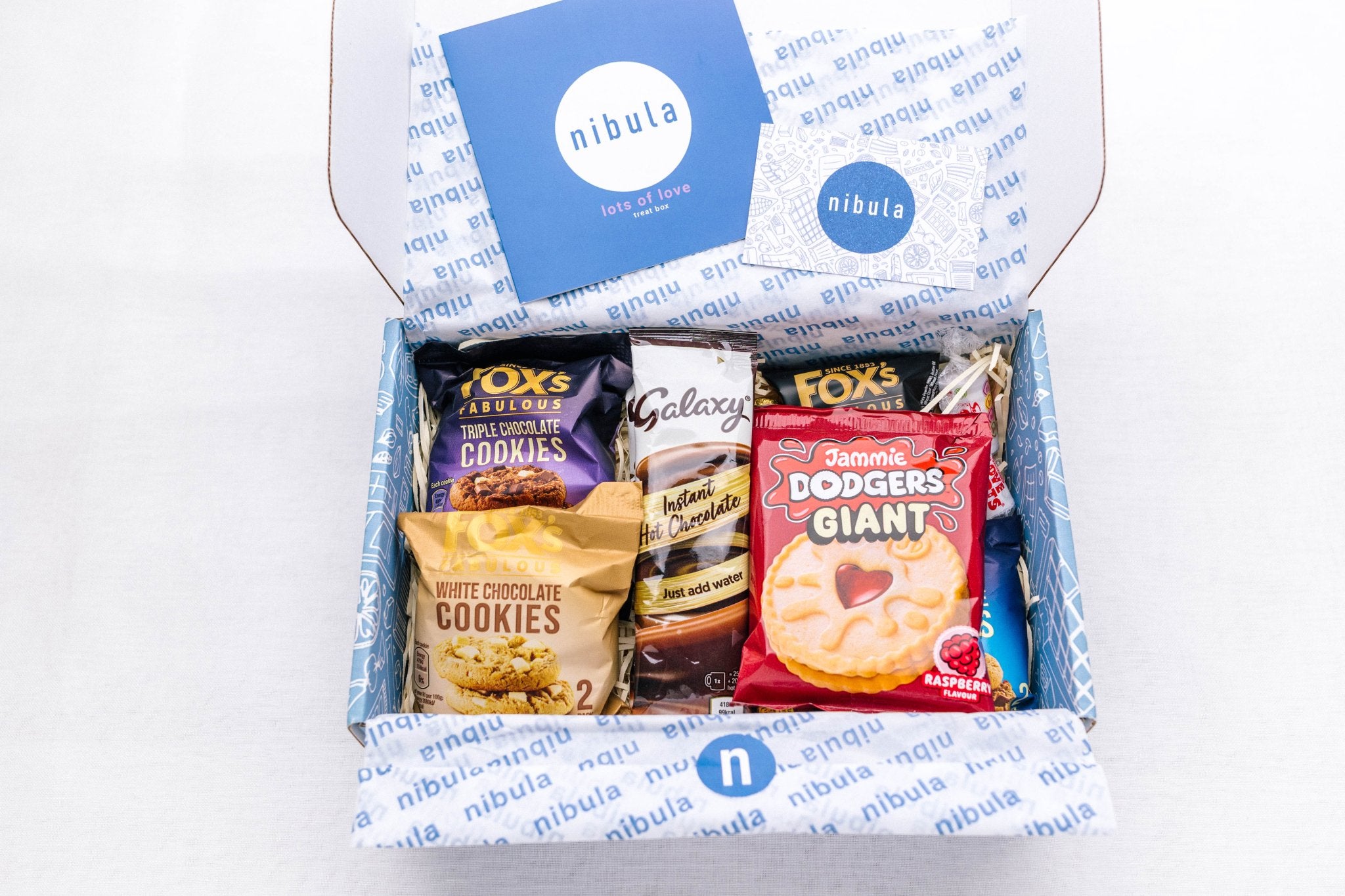 Lots of Love Gift Hamper - nibula