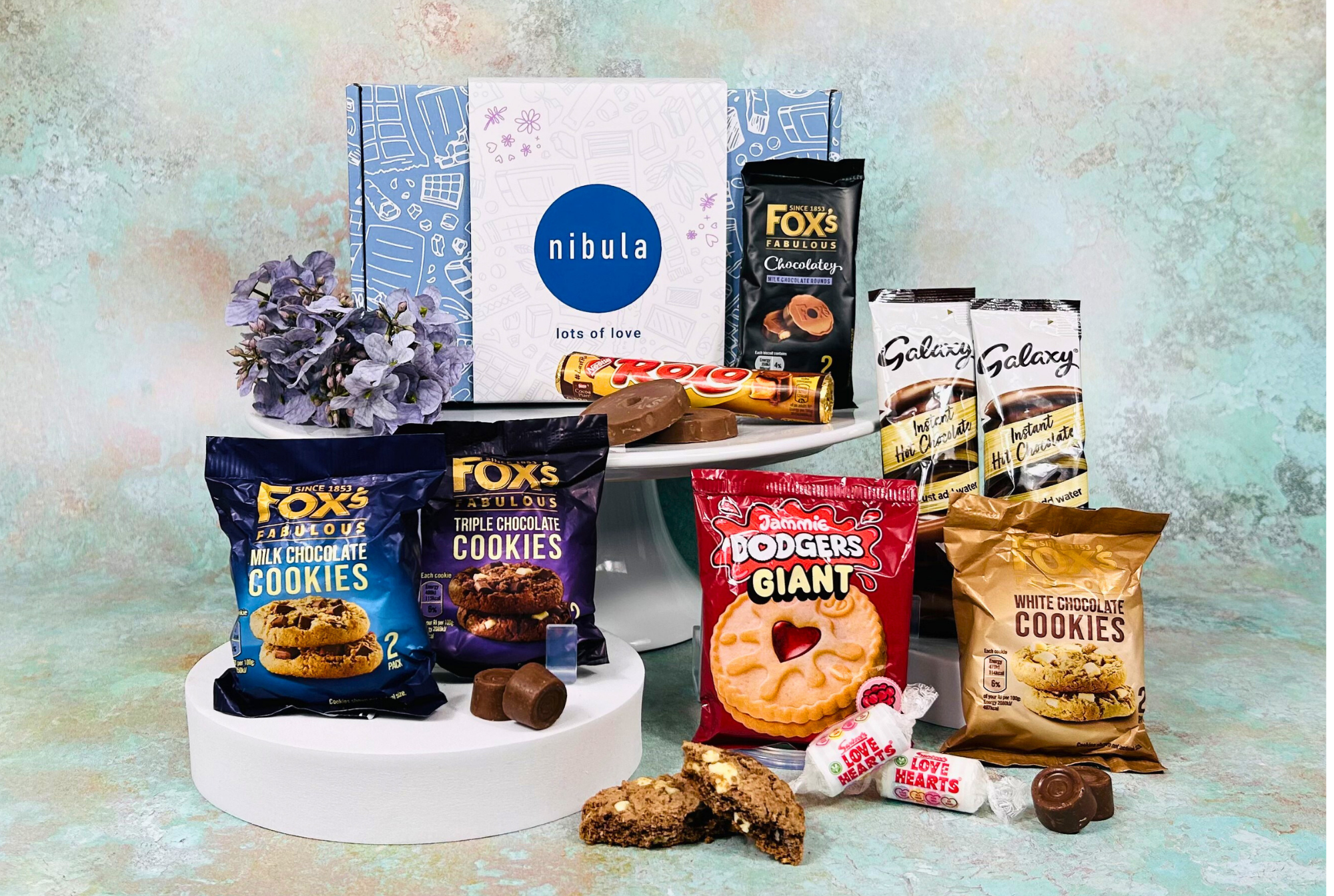 Lots of Love Gift Hamper - nibula