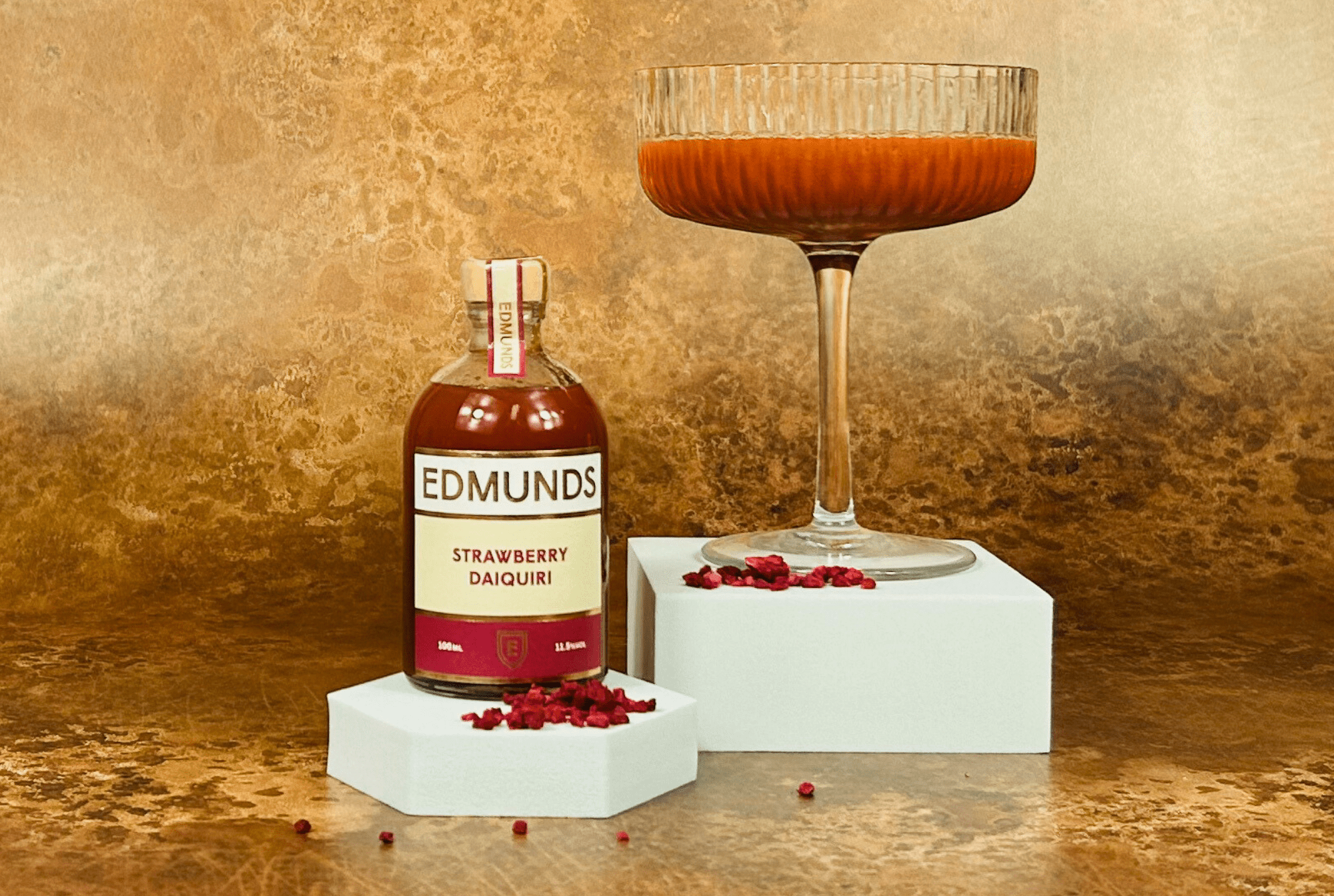 Strawberry Daiquiri Cocktail Hamper - nibula